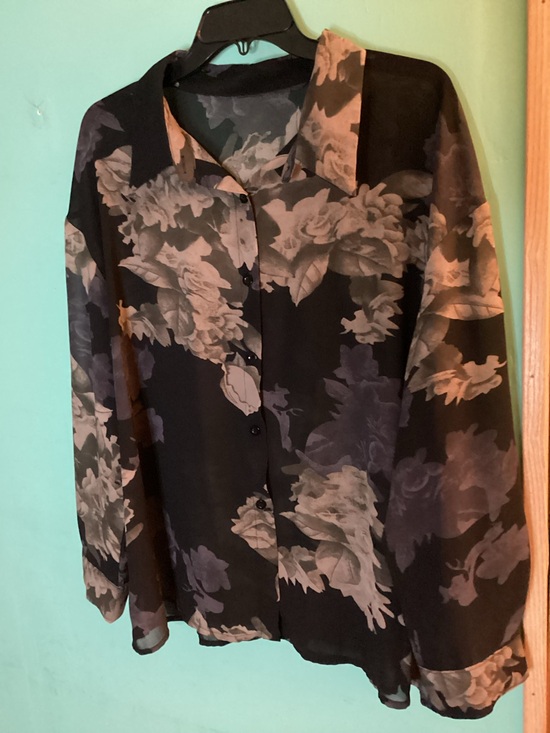 Tops - Sheer Buttoned Floral Blouse Size 1X EUC